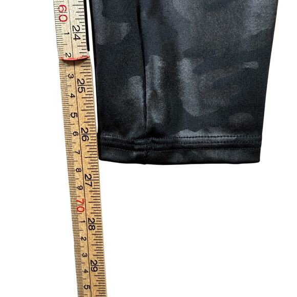 Spanx Leggings Women’s | Black Camo Print High Rise Compression | Medium - Picture 9 of 10